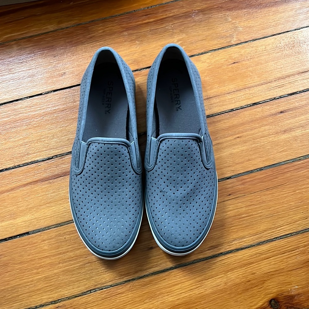 Sperry Seaside Perf sneaker